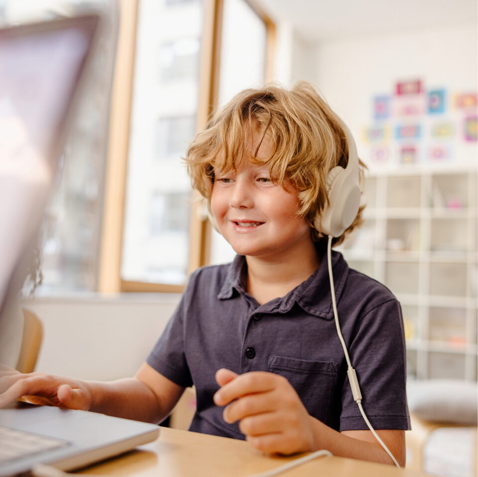 Hero Universal Screener WF2318850