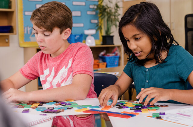 Hands-on_IntoMath_FL_WF2351750