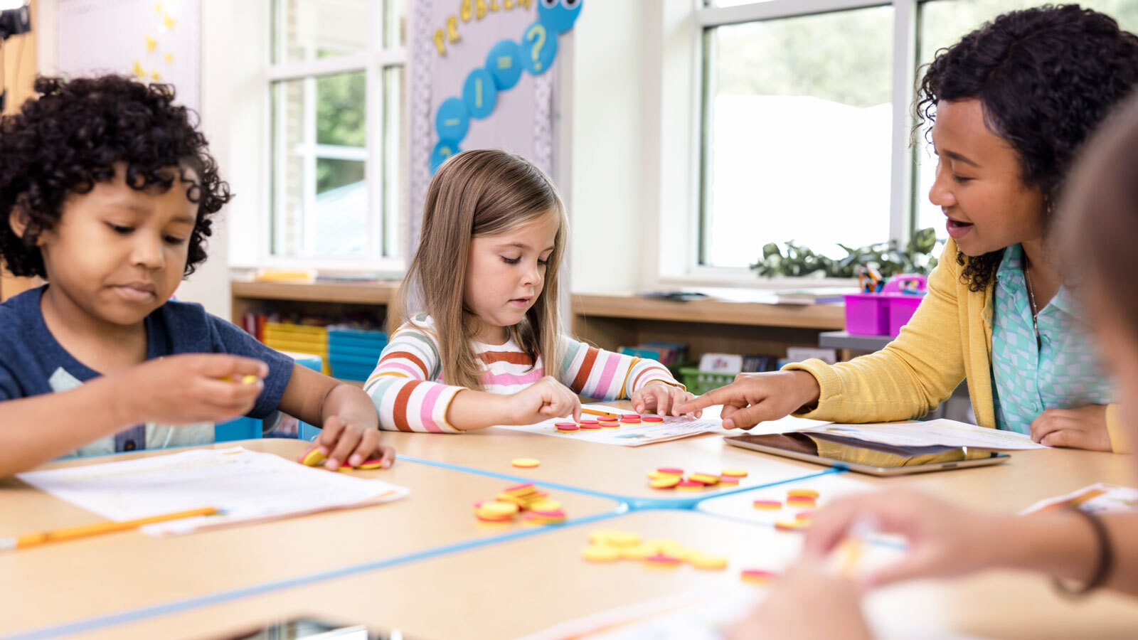 WF1898828 Shaped 2024 Blog Post Effective Small Group Instruction Strategies Examples hero