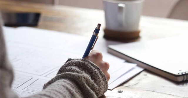 Green chameleon s9 CC2 S Ky SJM unsplash