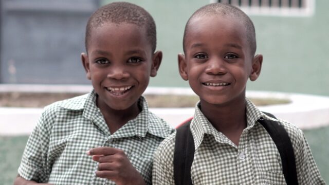 Zach vessels 1314102 unsplash