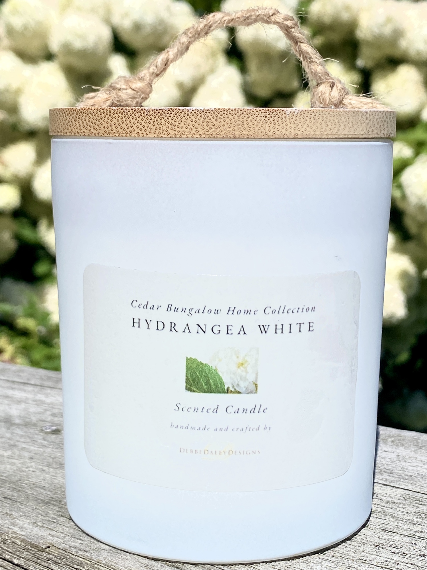 Hydrangea White 14oz. Scented Candle.jpg