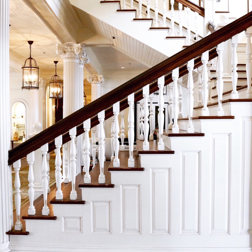 Historic-staircase-foyer.jpg