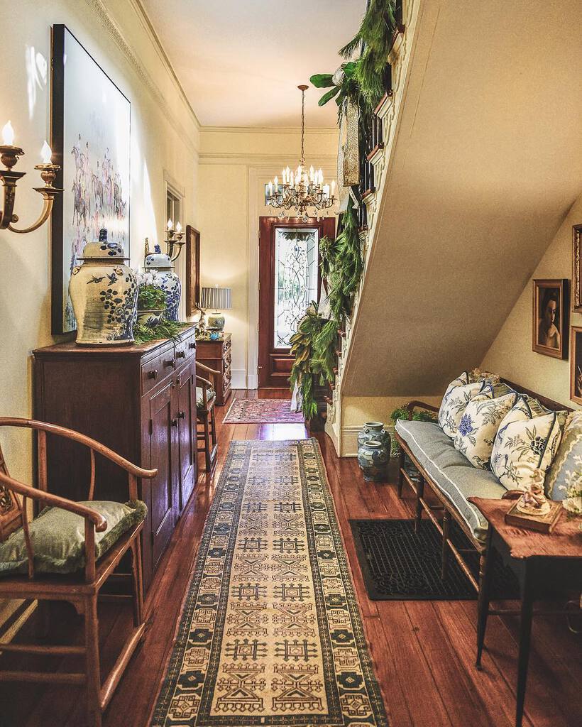 historic-hoome-interior-design-old-marietta-lla-design-foyer-antiques.jpg