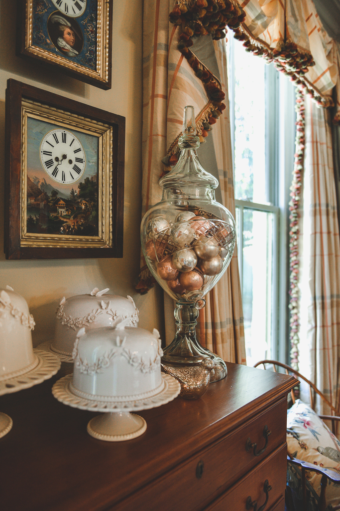 old-marietta-historic-home-interior-design-living-room-lla-design-accessories.jpg
