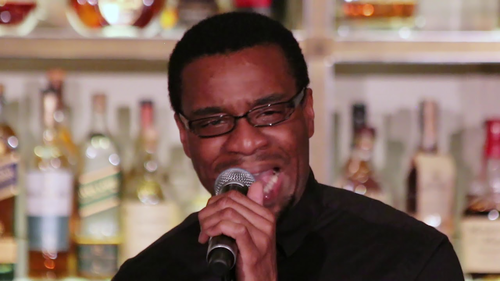 Antoine L. Smith: Bui Doi