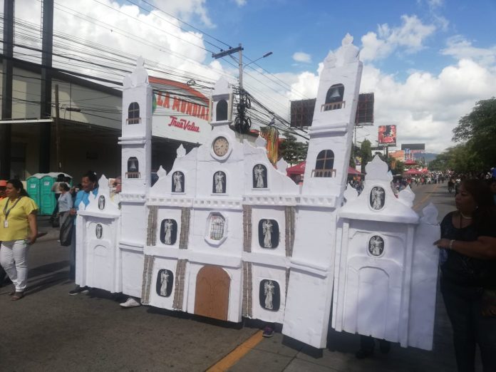 Catedral Réplica de la catedral de Tegucigalpa