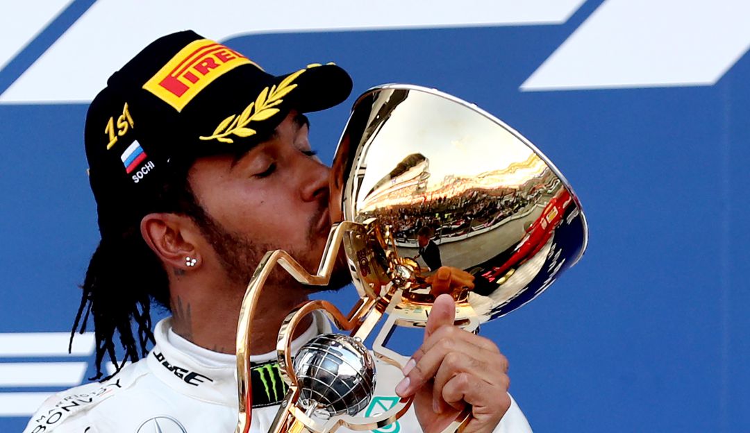 Hamilton recupera el trono - Radio HRN
