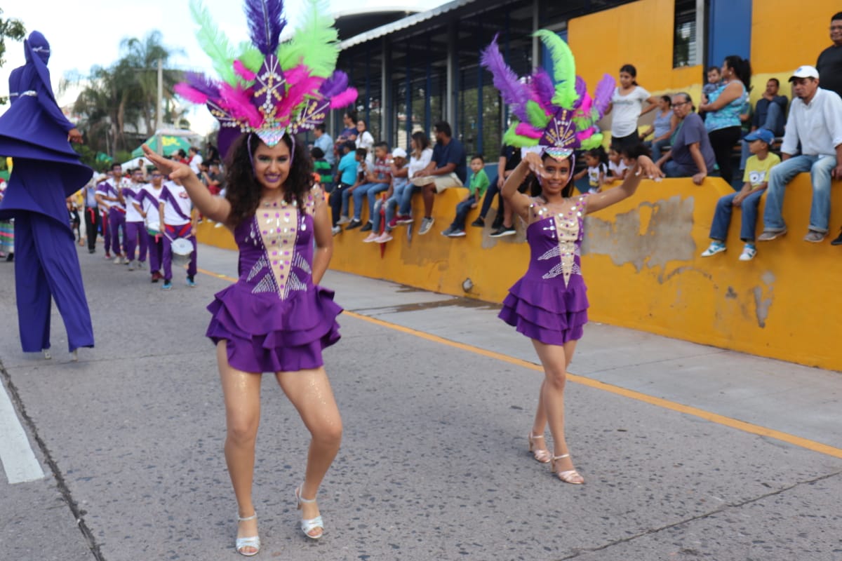 El Carnaval de San Miguel Arcángel se desarrolla con éxito en Tegucigalpa