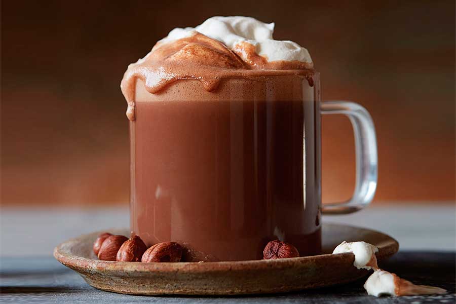 Beber cacao caliente