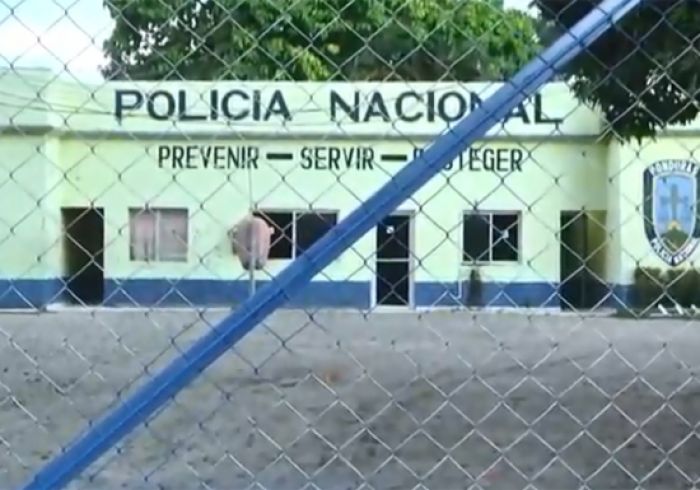 Suicidio en posta policial