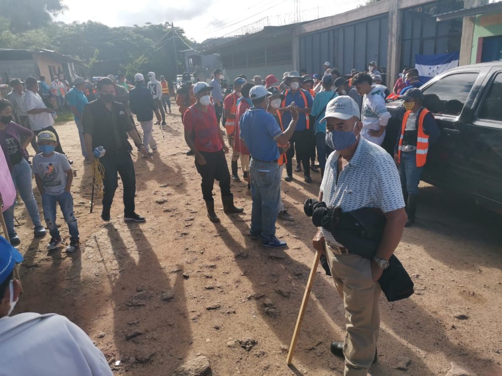 vecinos reclaman ejecución de proyecto.