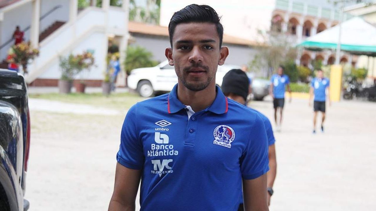 Real España ficha a Alejandro Reyes tras negociación con Olimpia HRN