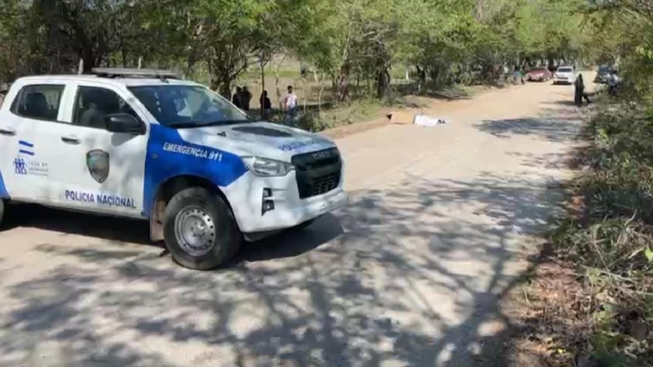 imagen de A machetazos matan a dos herma