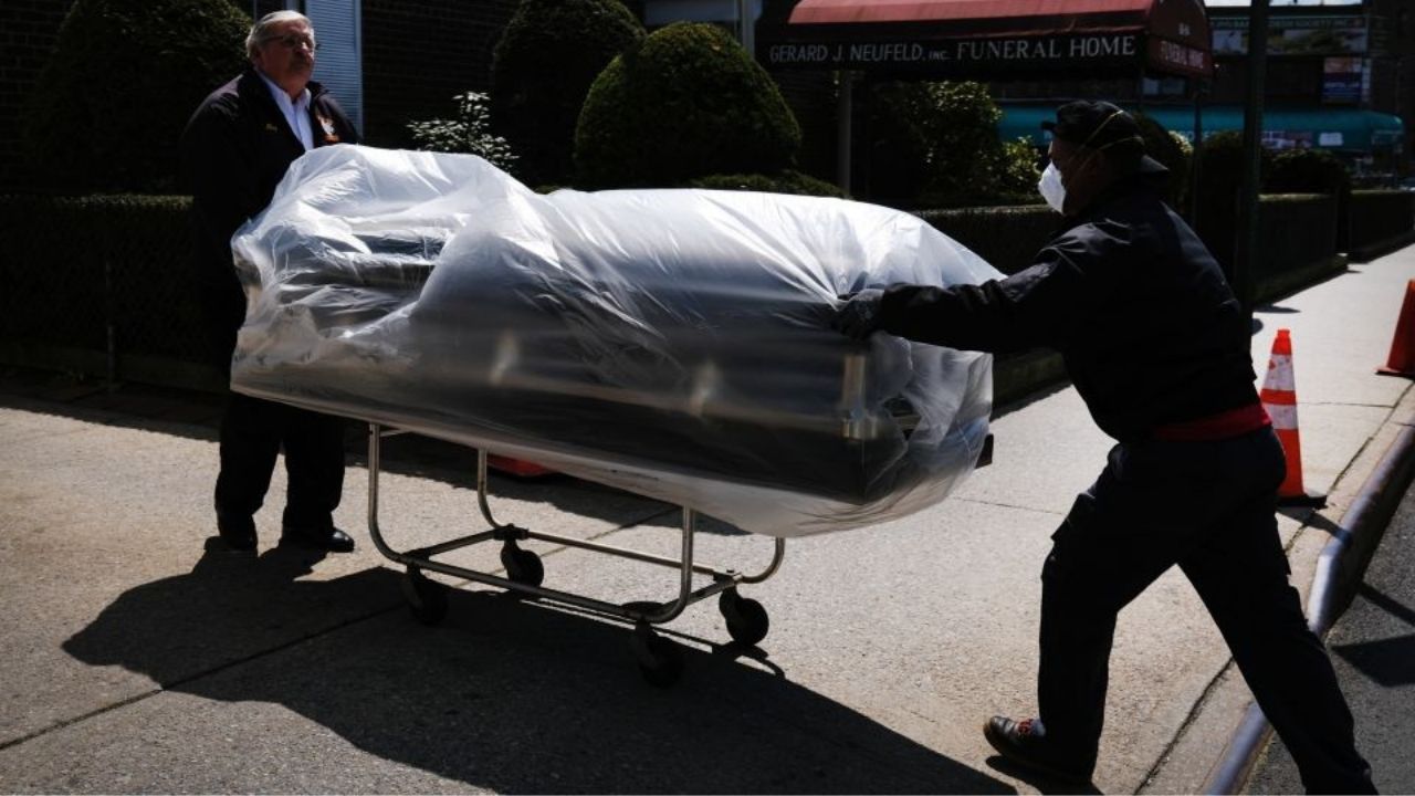 Estados Unidos dará dinero para funerales de víctimas de covid19