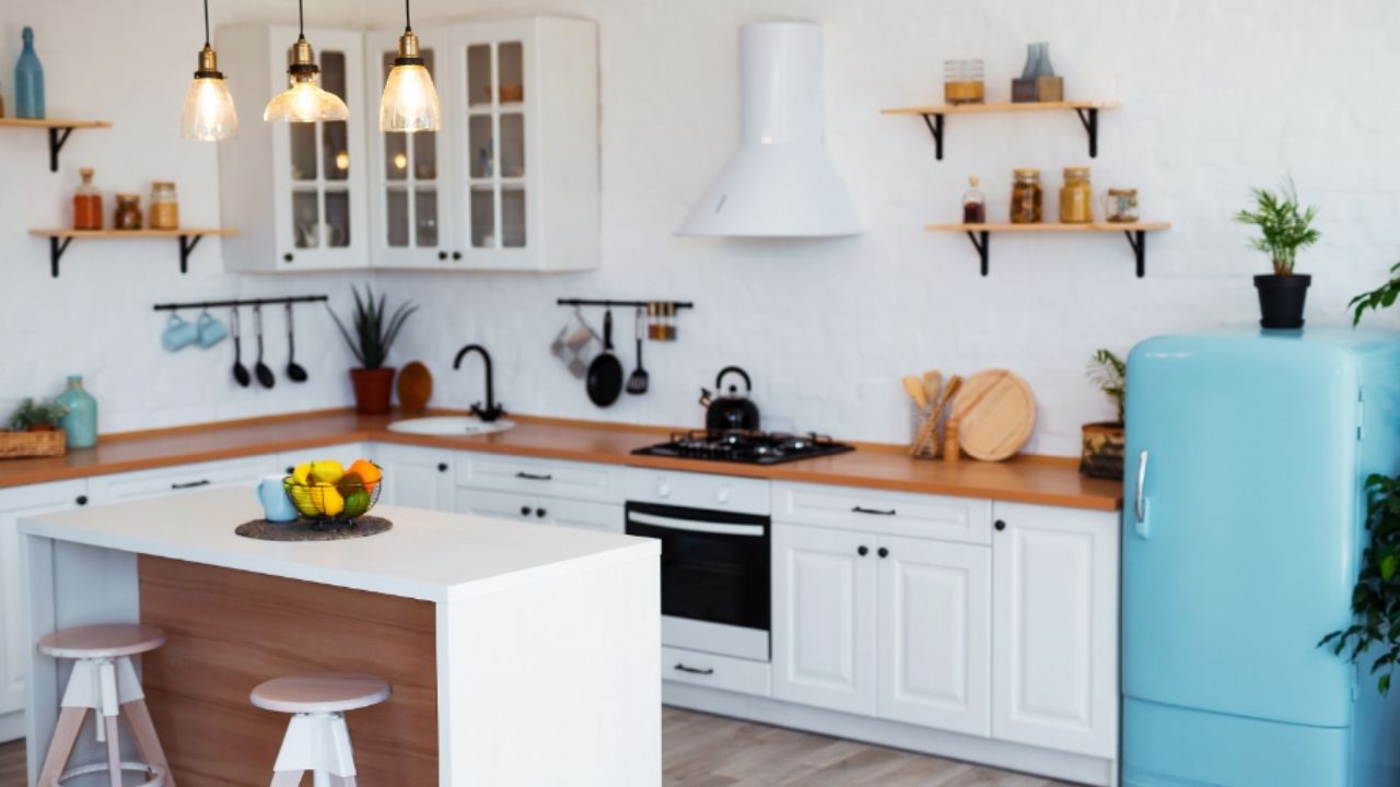 Saca provecho de cada espacio de la cocina con ingeniosidad, aquí