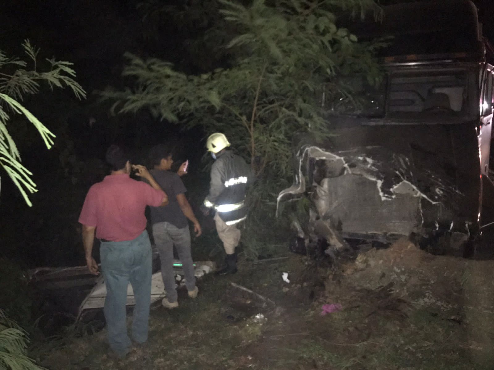 Dos muertos y cinco heridos deja accidente de tránsito en Santa Cruz de ...