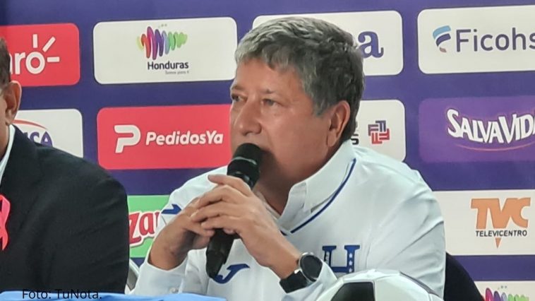 Hernán Bolillo Gómez en conferencia
