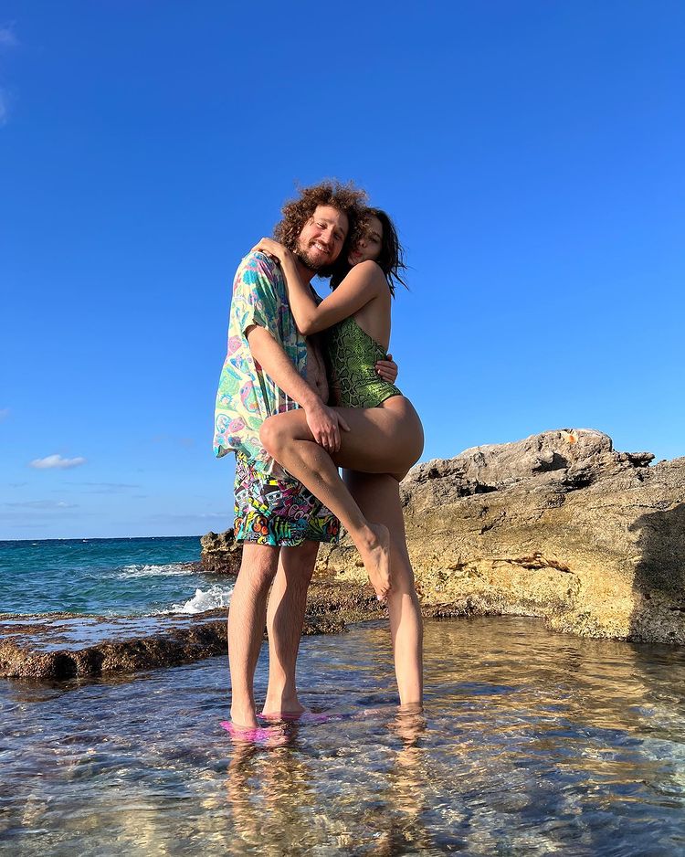 Así es Arianny Tenorio, la sensual novia de Luisito Comunica que roba