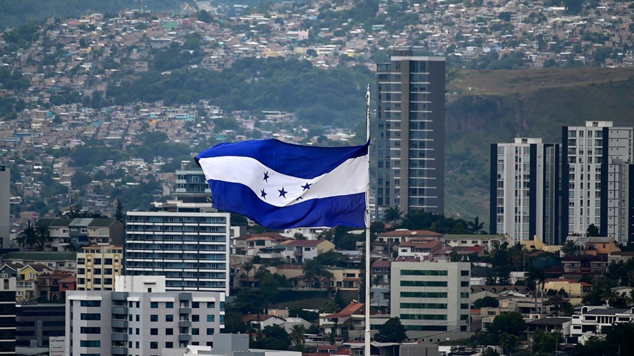Honduras se mantiene como un r gimen h brido seg n el ndice de la