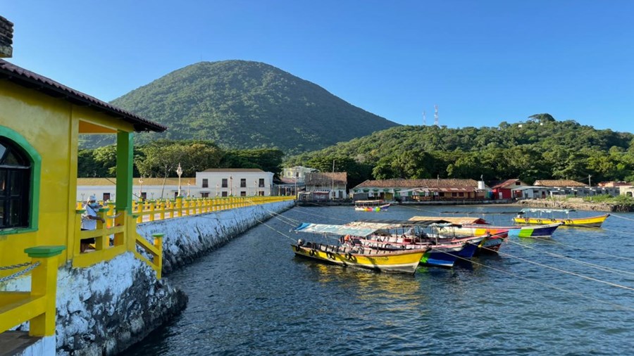 Desde el puerto de Amapala se puede viajar en lancha hasta la Isla el Tigre. Foto: Honduras is Great