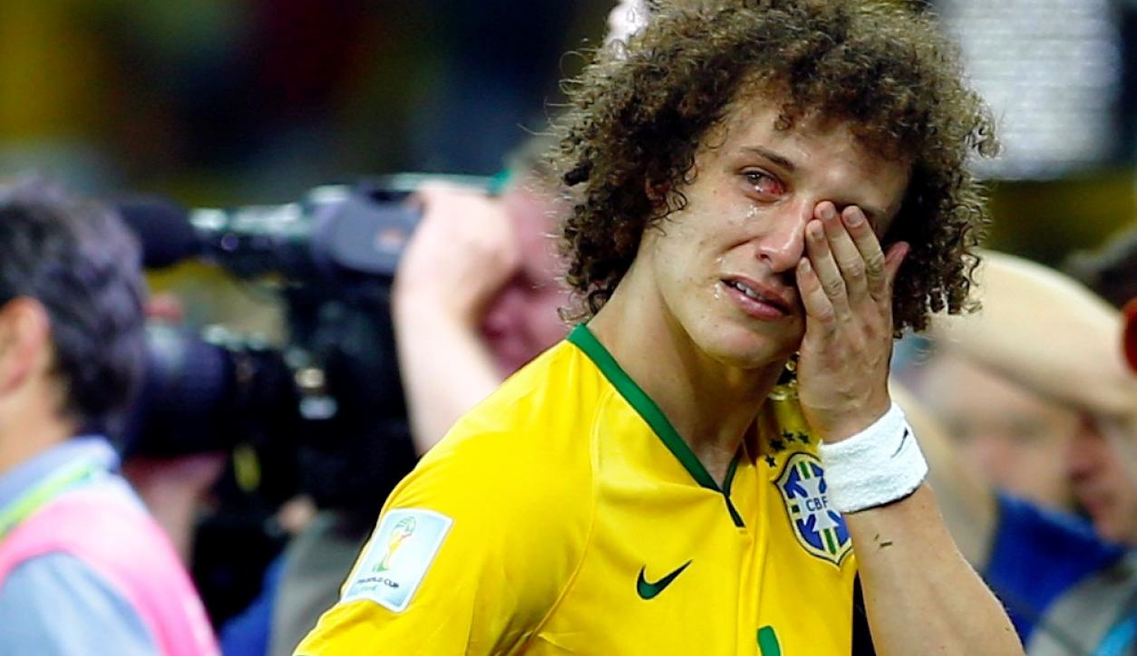 David Luiz llorando posterior a la derrota en las semifinales. Foto: BBC