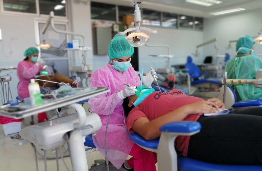 Clínica gratuita de odontología en la UNAH. Foto: Presencia Universitaria