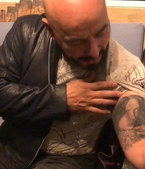 Tatuaje de Lupillo Rivera de Belinda. Foto: Prensa Libre