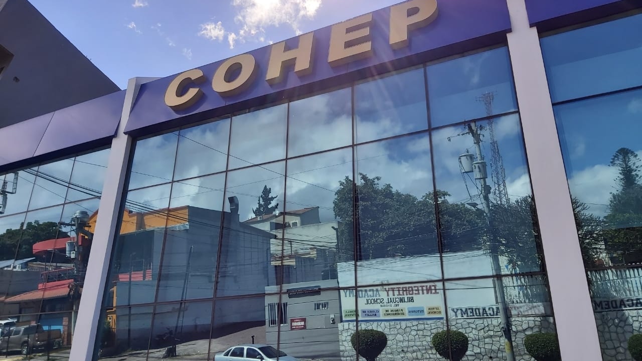 Cohep presenta informe de escenarios que advierten riesgo de recesión económica para Honduras En las conclusiones del informe el Cohep sugiere una serie de medidas que el actual Gobierno debe tomar antes de caer en este abismo global