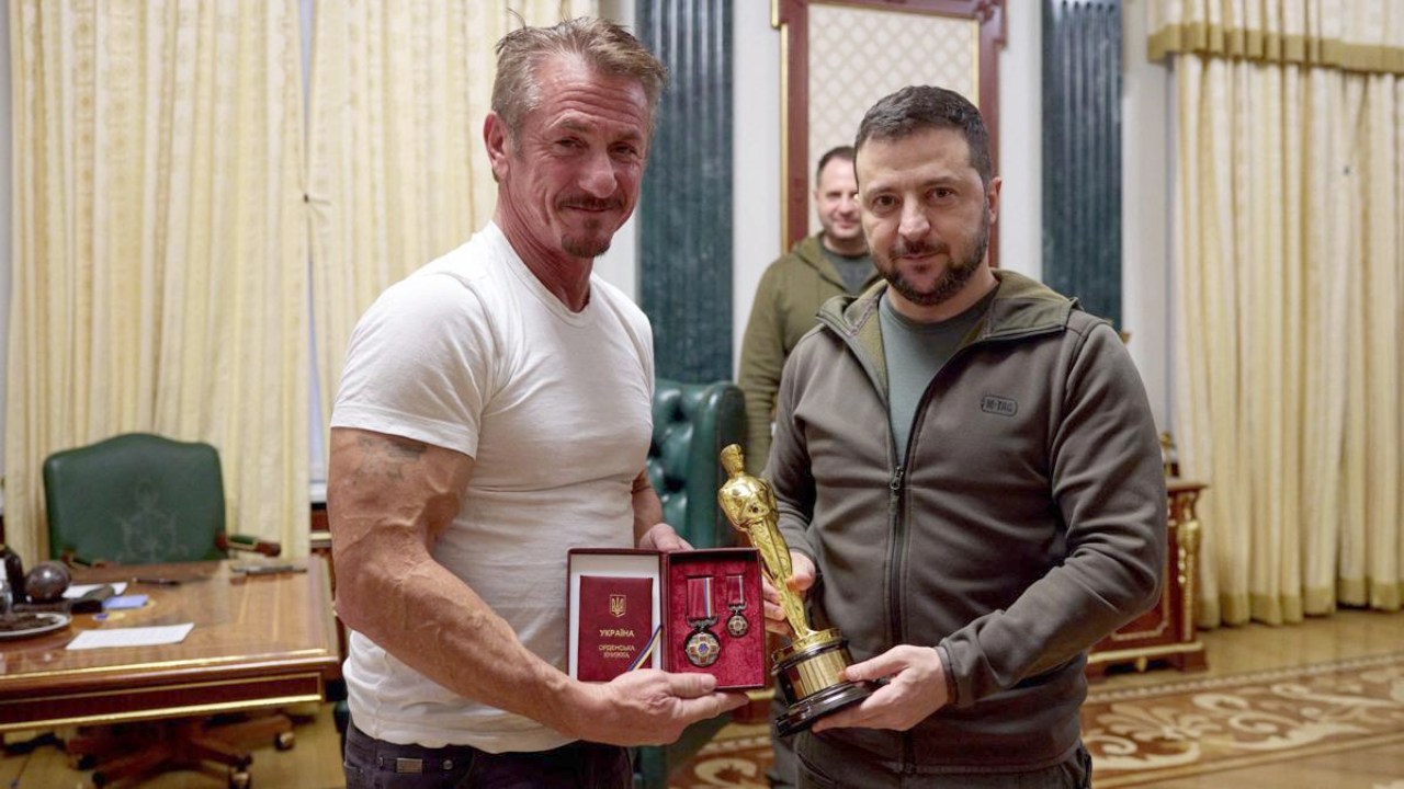Sean Penn Zelensky, ¿por qué el actor le entregó uno de sus premios