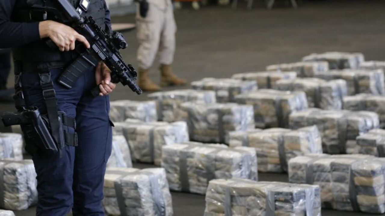 Media tonelada de cocaína en Países