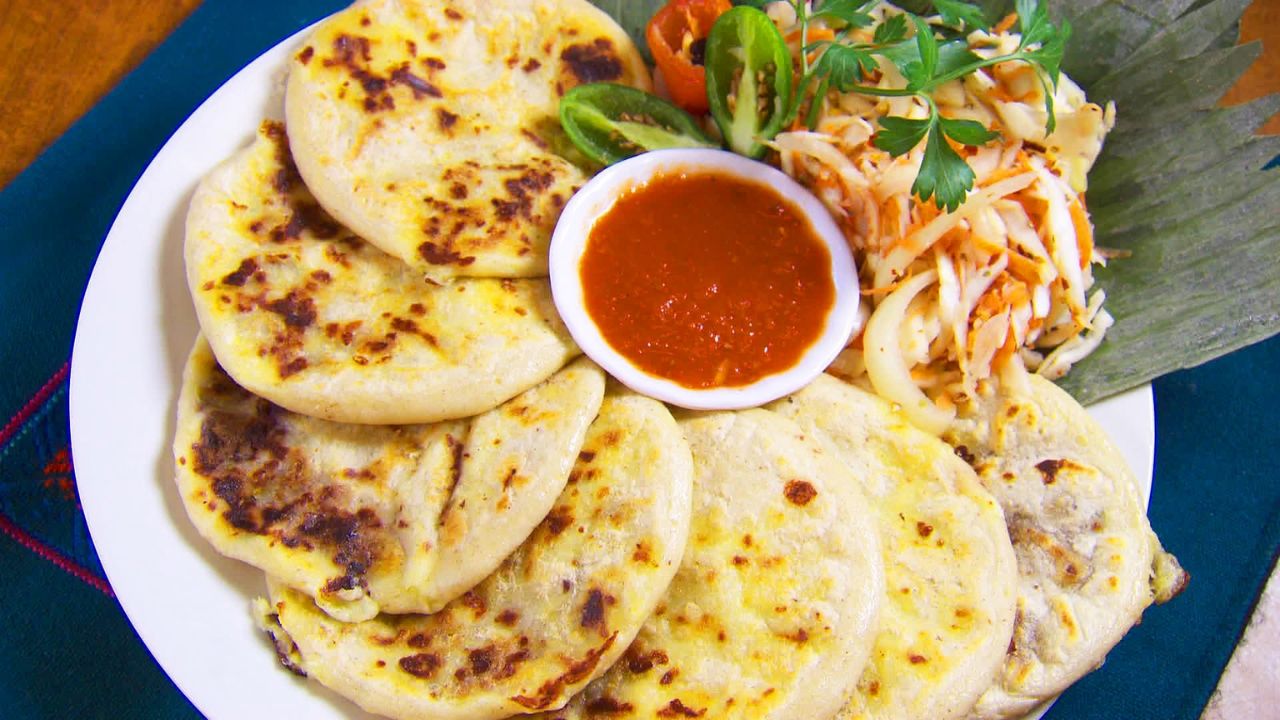 Receta de pupusas al estilo hondureño que te encantarán
