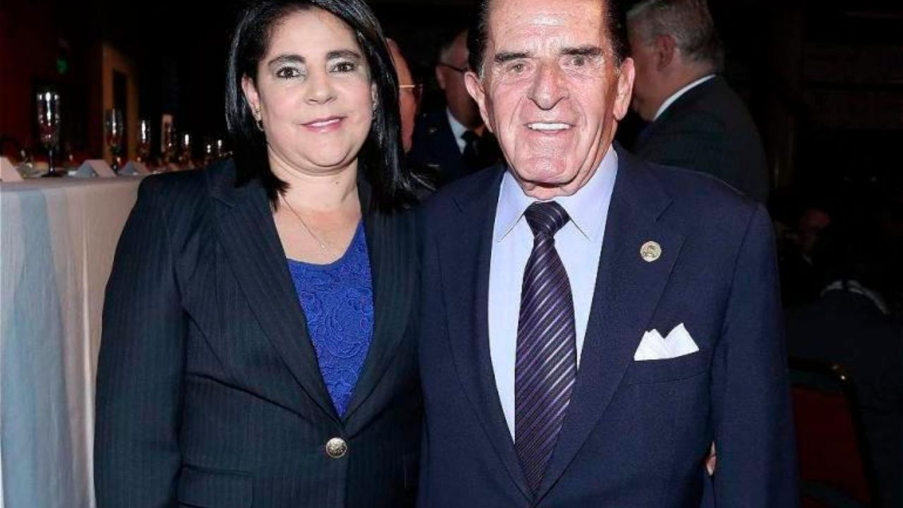 ¿Quién es la esposa de Hugo Patiño? edad y a qué se dedica la pareja ...