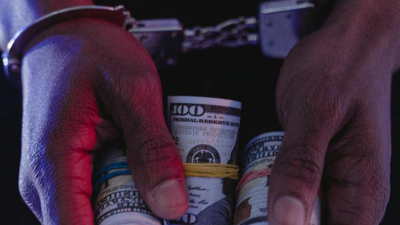 La rara historia de quién es el 'narco de Wikipedia', delincuente que ...