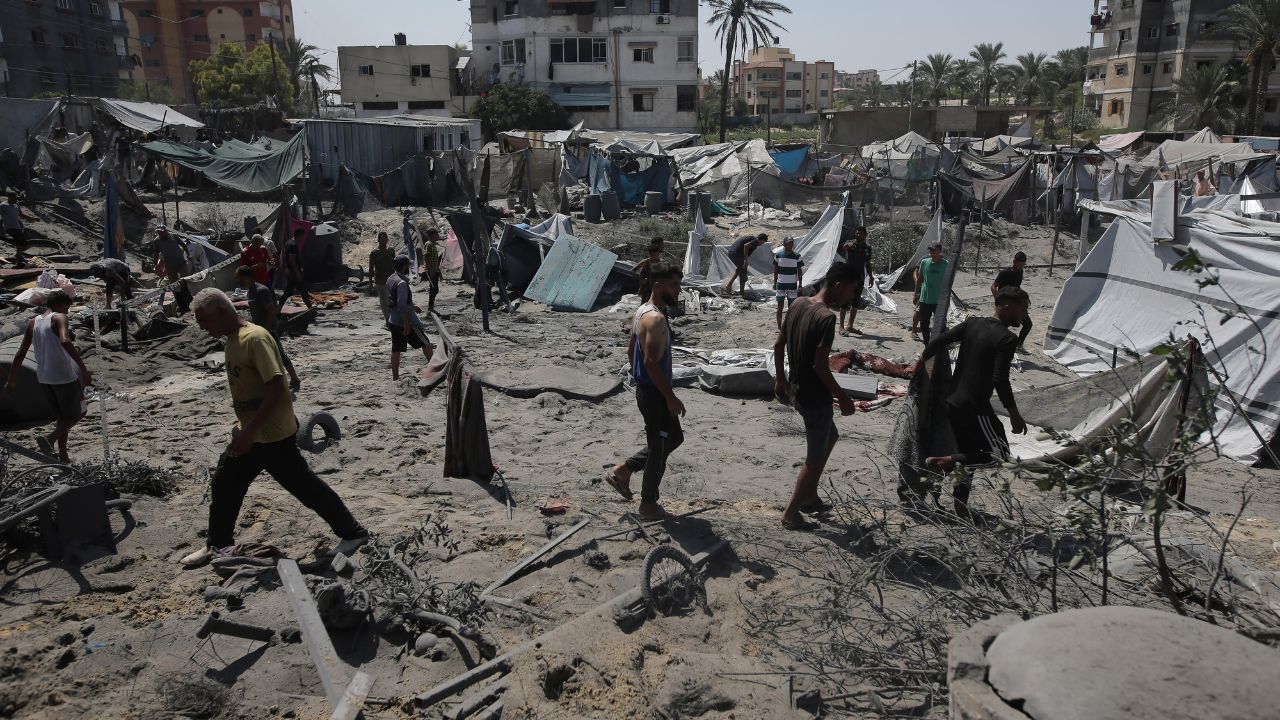 Suben a 90 los muertos en el ataque israelí contra Mawasi para matar al