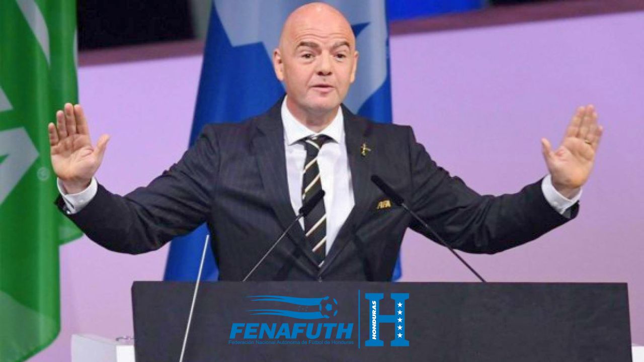 Football, le président de la FIFA à Abidjan vendredi