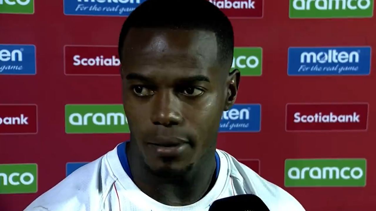 Edwin Solano muestra su frustración tras quedar eliminado con Olimpia ...