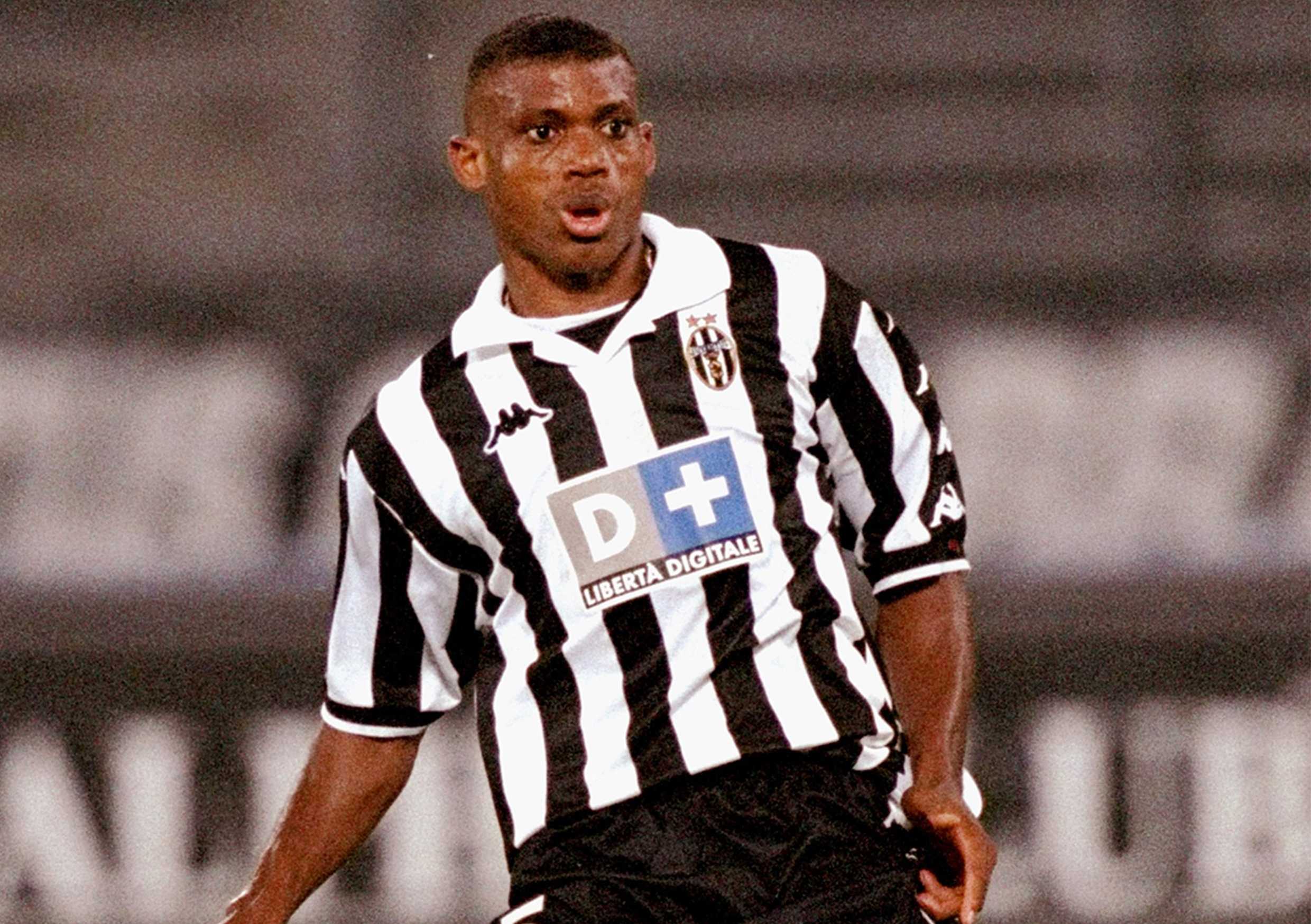 Sunday Oliseh par&nbsp;Claudio Villa / Allsport (Image Rognée) - Wikipédia (domaine Public)