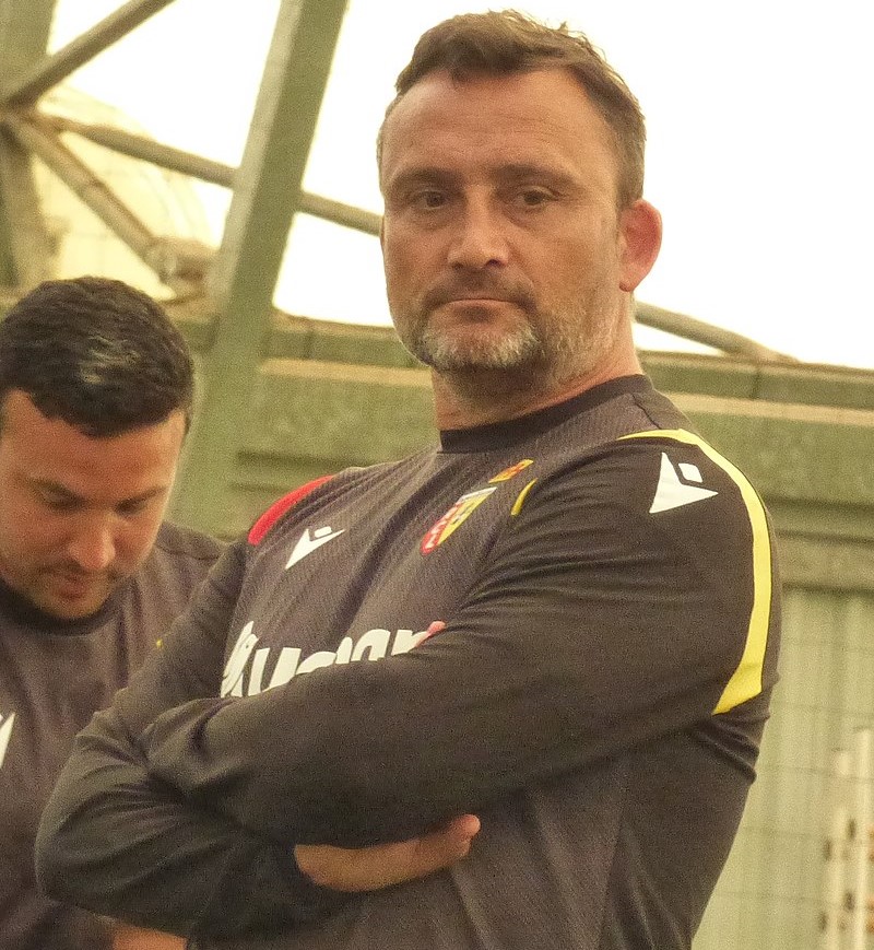 Franck Haise par&nbsp;par Supporterhéninois (Image Rognée) - Wikimédia Commons (Domaine Public)