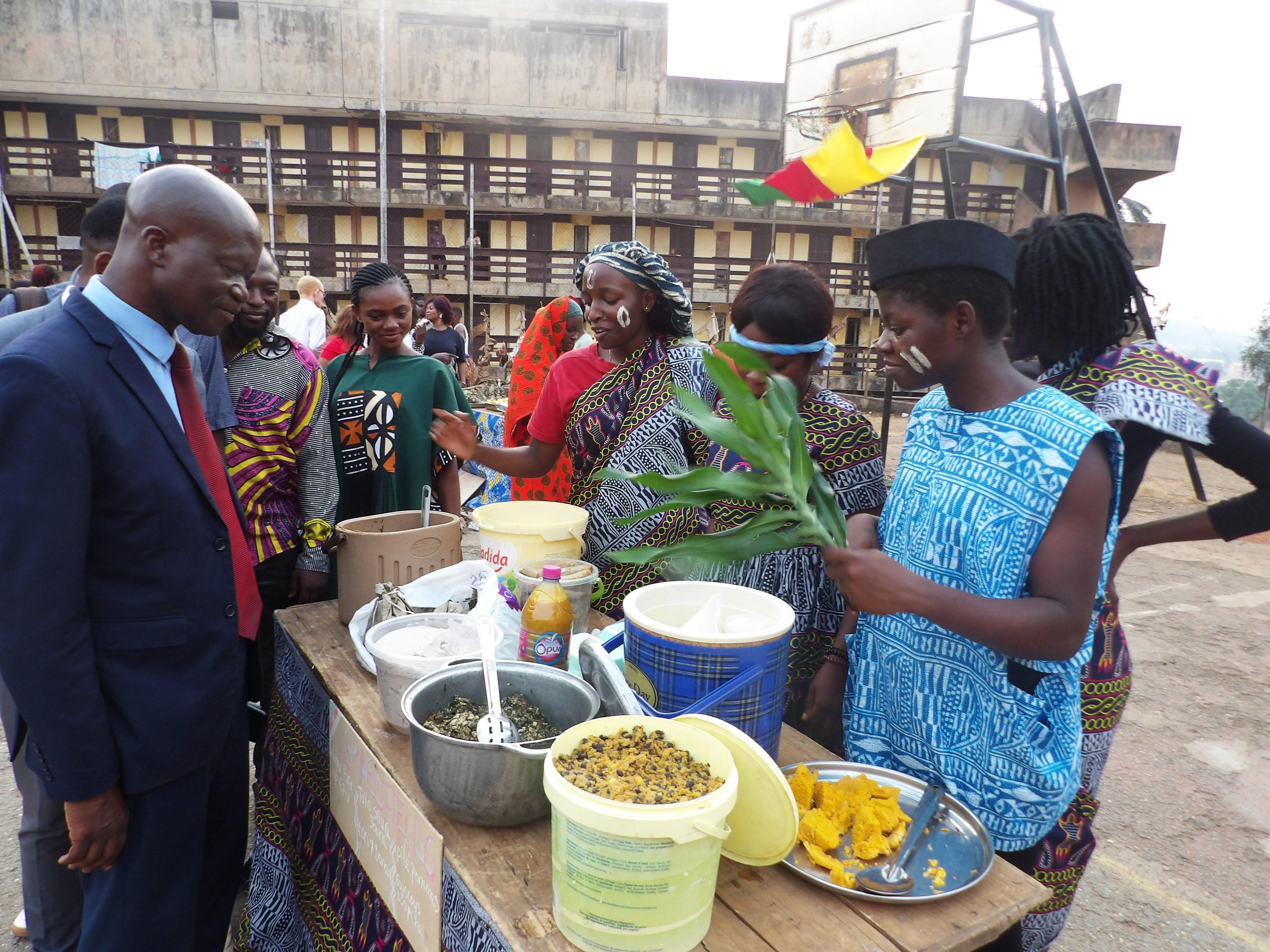 Repas des&nbsp;Grassfields. Crédit : Sidoine FEUGUI 