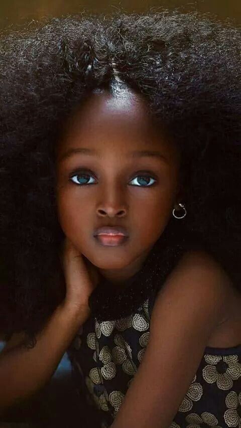 LE MARI DE MA MÈRE ET SON AMI - CHAPITRE 17 : La visite de ma grand-mère