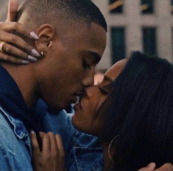 JE BAISE MON ÉLÈVE ..