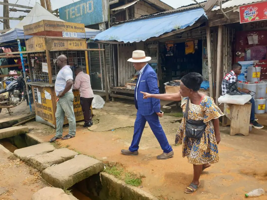 Le Maire en tournée dans la ville 