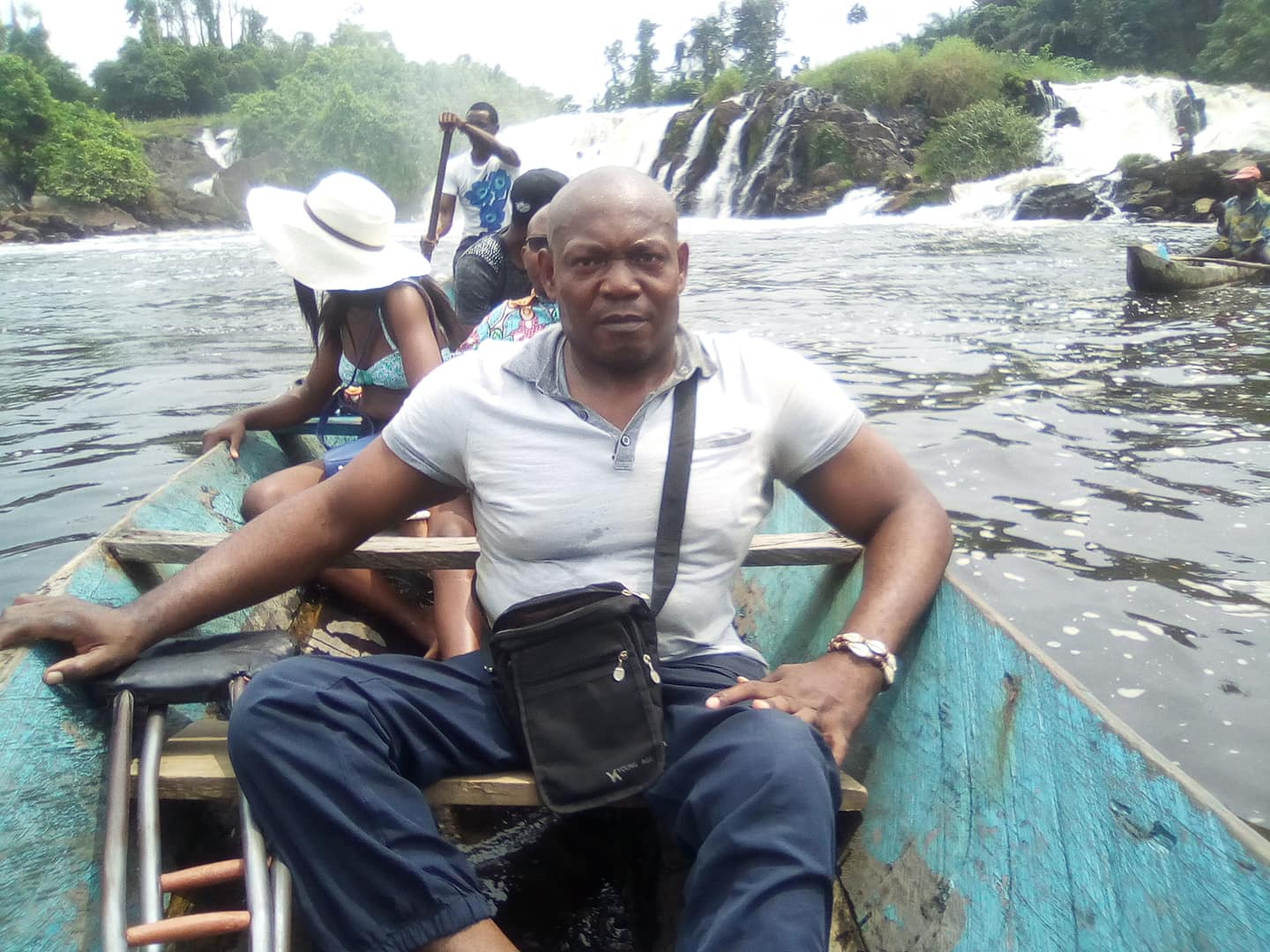 Tchakounte Kemayou aux&nbsp;Chutes De La Lobe.