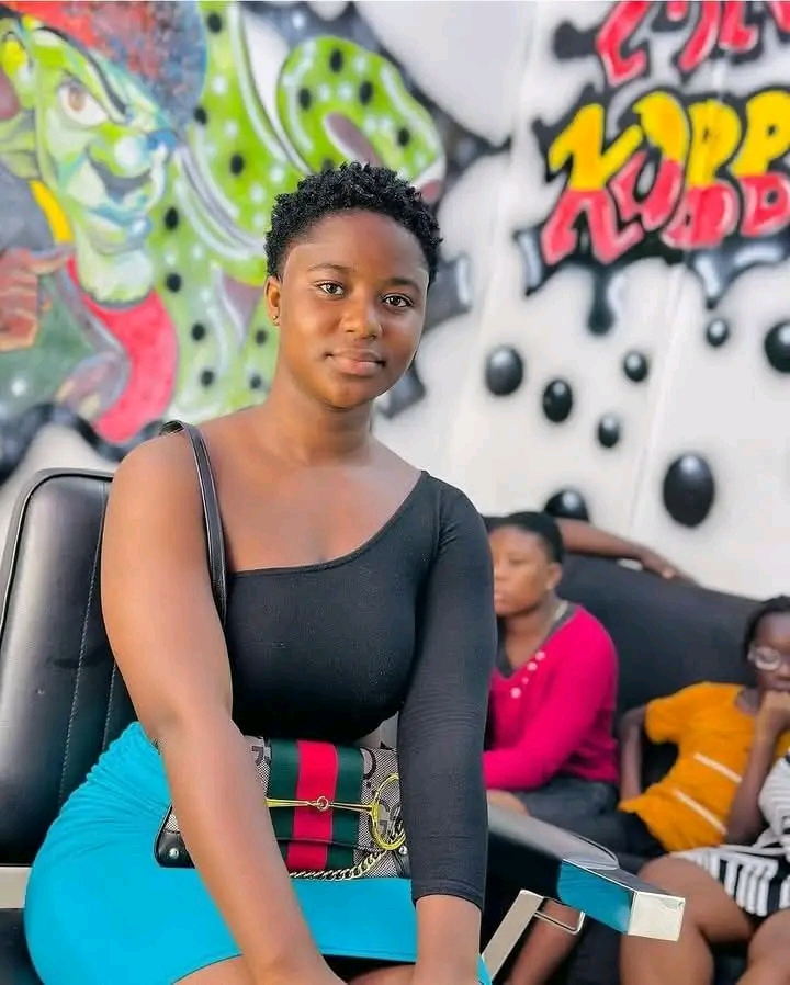 LES DEUX MONDES D'OLIVE 🧕🏻