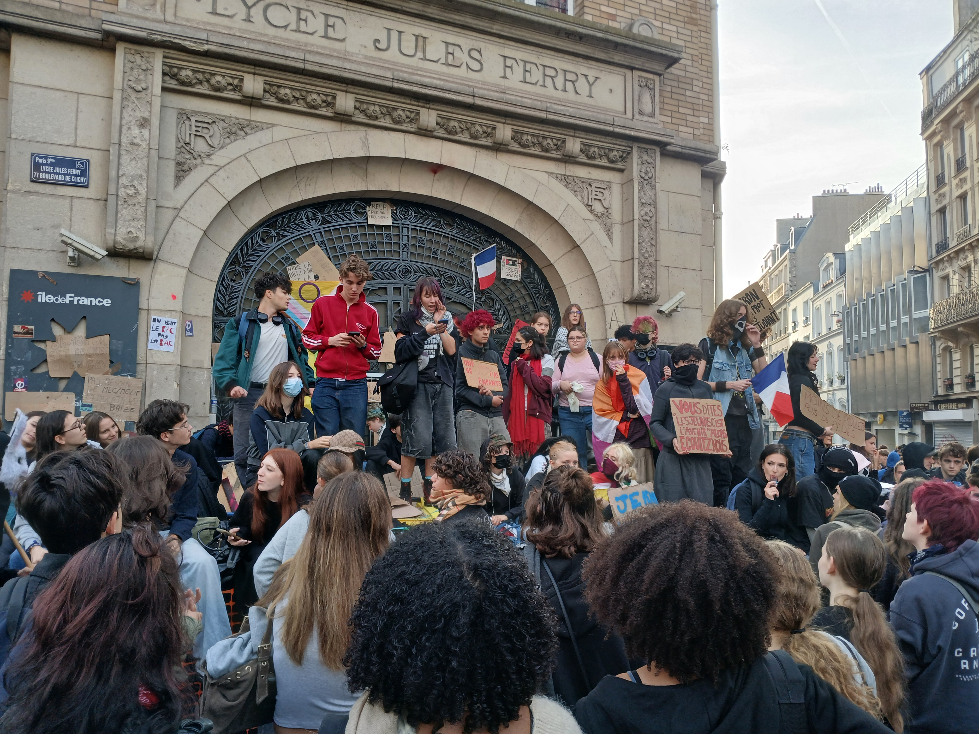 Mobilisation au lycée Jules-Ferry, Paris, 2 octobre 2026 — Guallendra / CC0 1.0.
