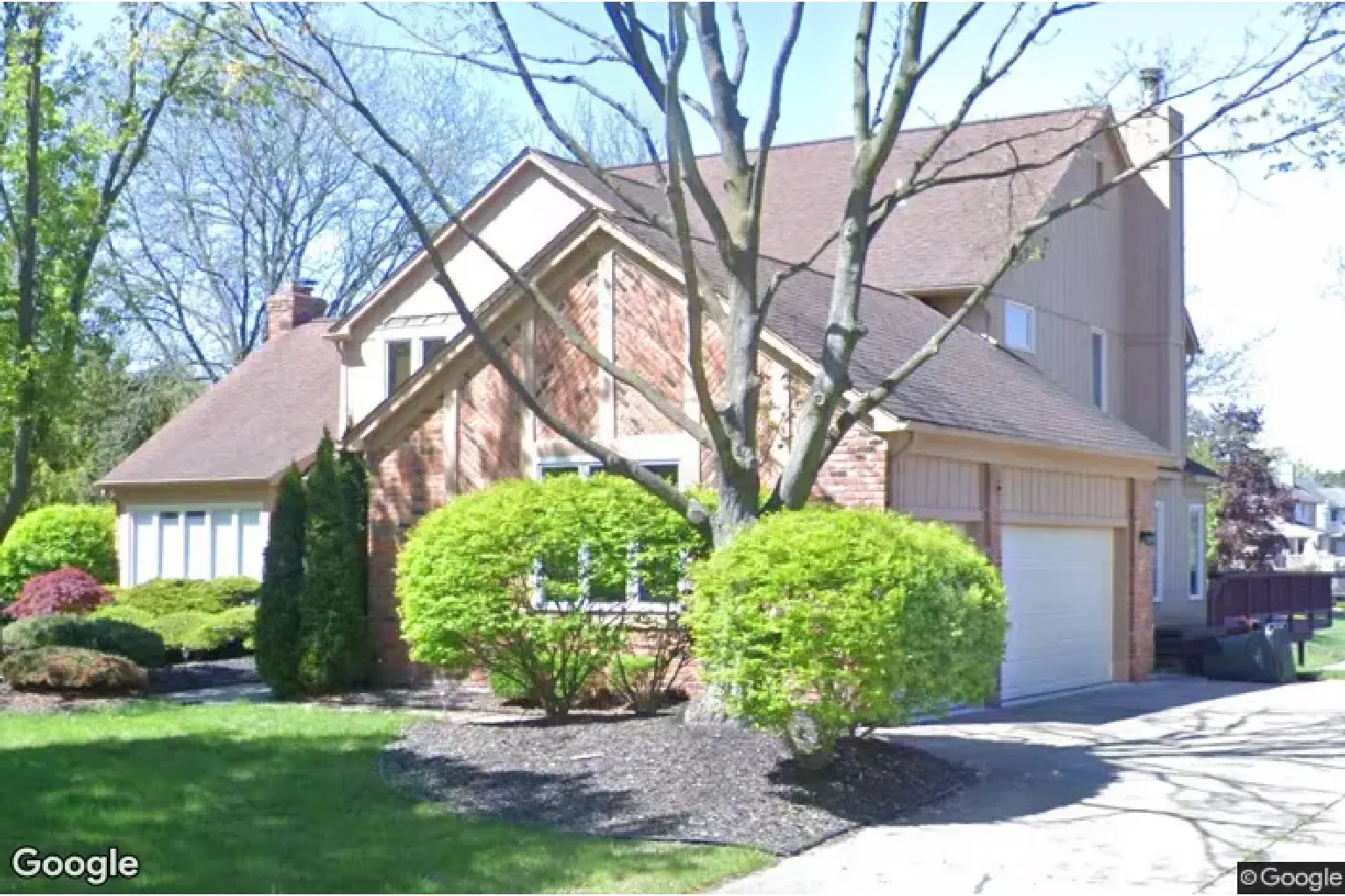 54135 Iroquois Ln, Shelby Township, MI 48315 | BlueBid