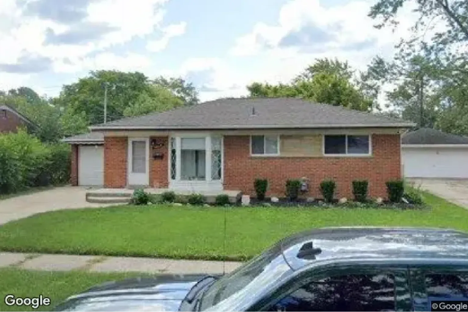 21140 Danbury St, Clinton Township, MI 48035 | BlueBid