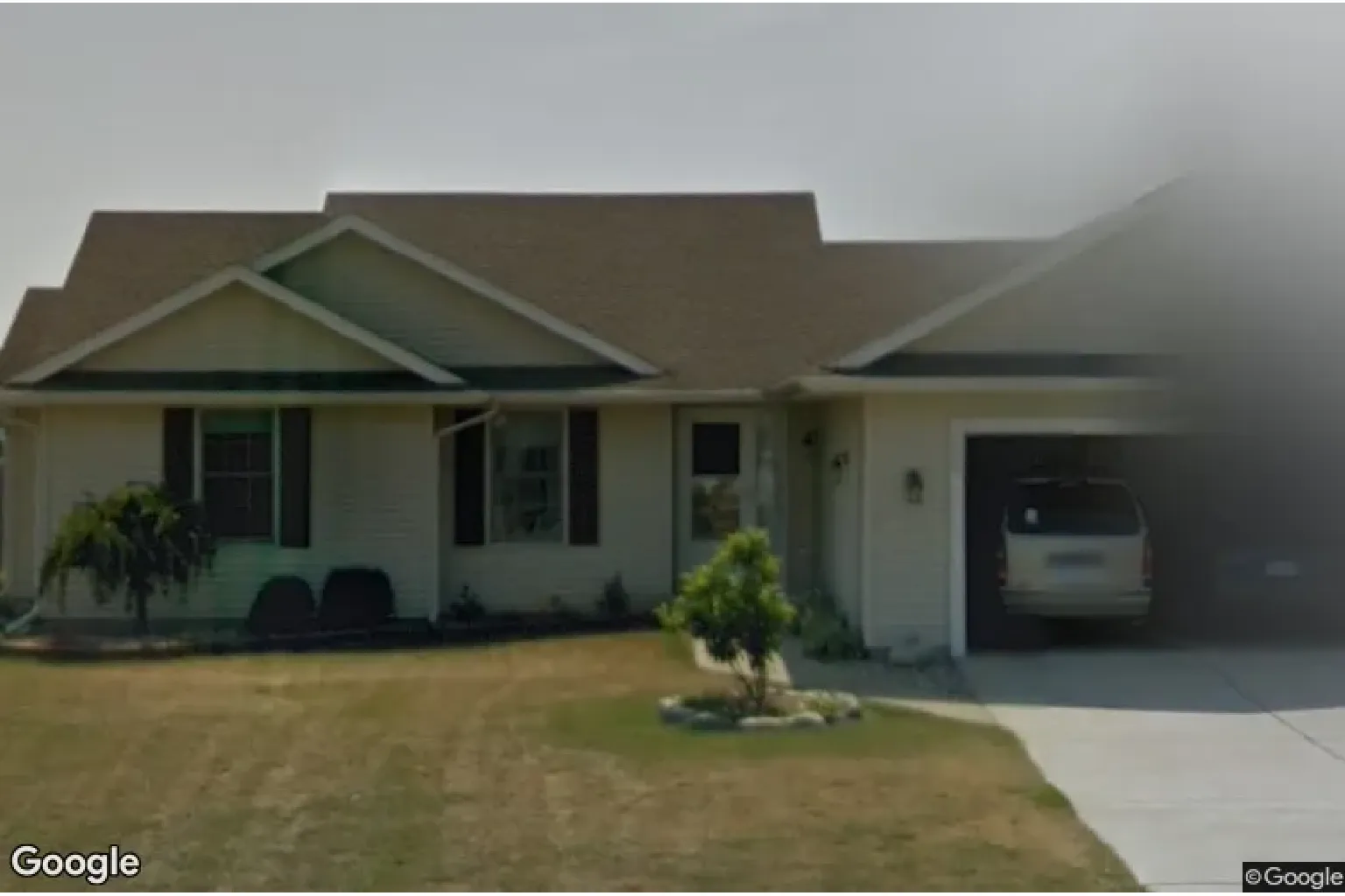 27841 Manchester Cir, Paw Paw, MI 49079 | BlueBid