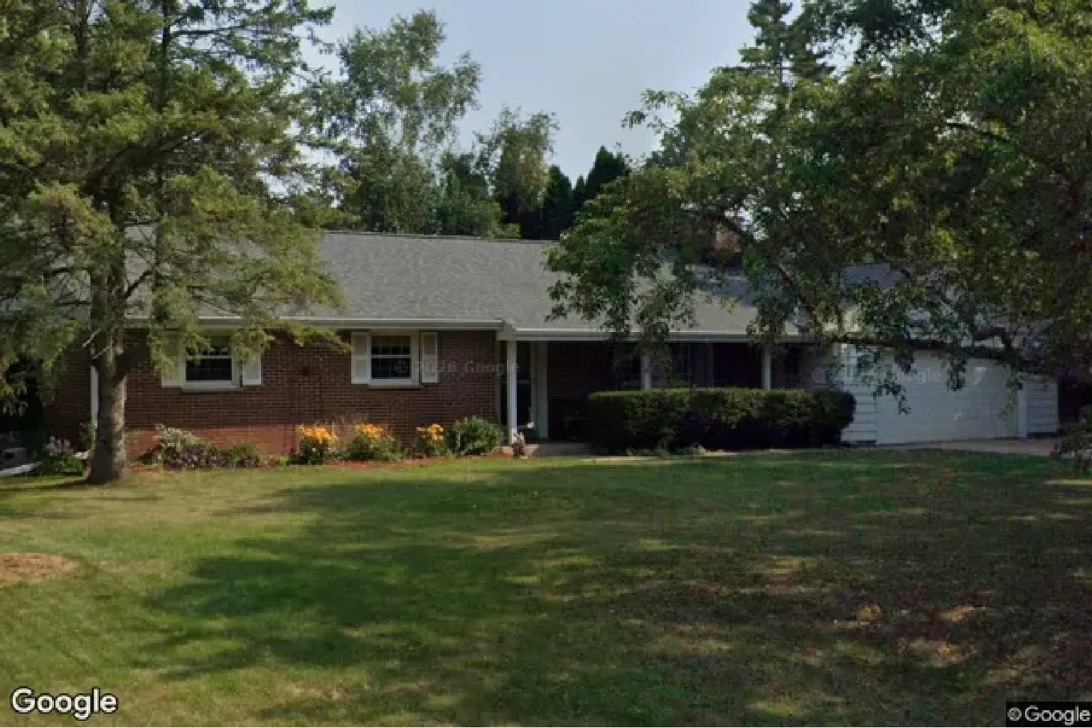 170 W Krause Pl, Bayside, WI 53217 | BlueBid